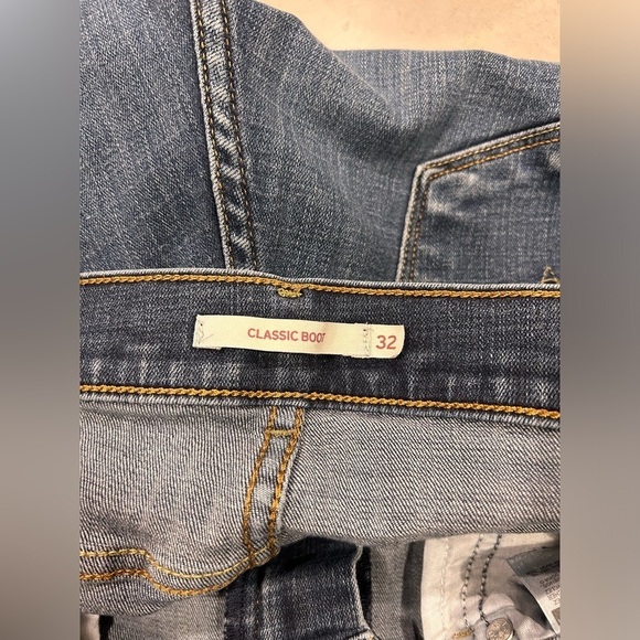 Levi’s Classic Bootcut Jeans Women’s 32 Medium Wash - Picture 3 of 11